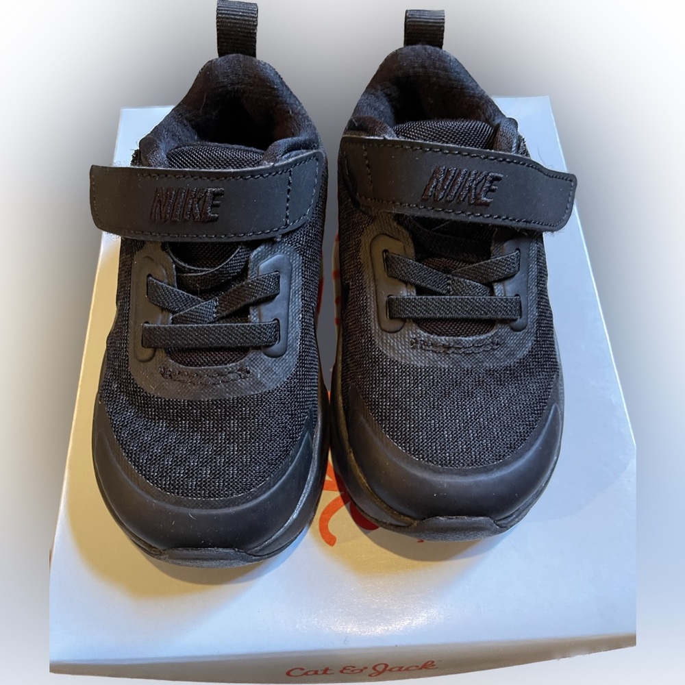 Black Nike Sneakers (Toddler)